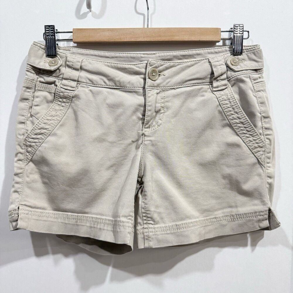 DKNY JEANS Chino Shorts Women's Size 2 Pockets Beige